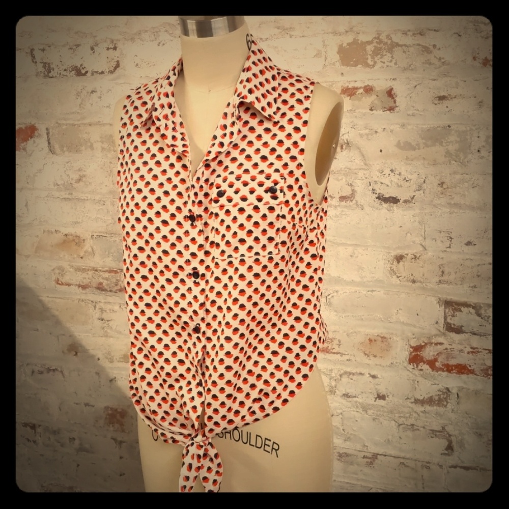 Forever 21 Sleeveless Button Down